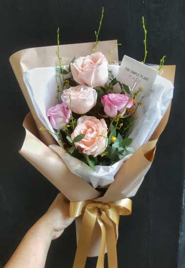 ช่อดอกไม้ The Simple Plant สวยหรู มีสไตล์ ออกแบบได้ด้วยตัวคุณเอง ช่อดอกไม้ The Simple Plant สวยหรู มีสไตล์ ออกแบบได้ด้วยตัวคุณเอง